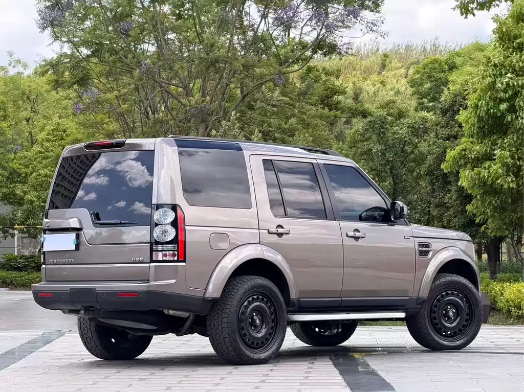 Land Rover Discovery 2016 — фото 11