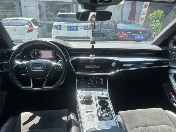 Audi A6L 2021