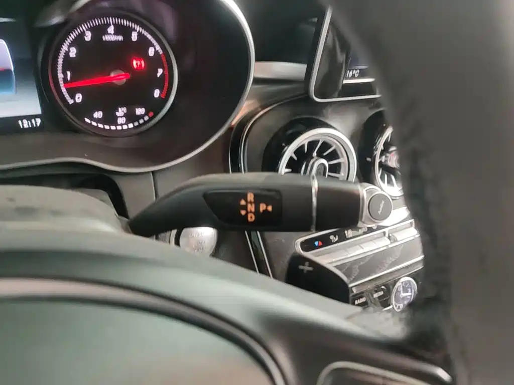 Mercedes-Benz C-Class 2018 — фото 14