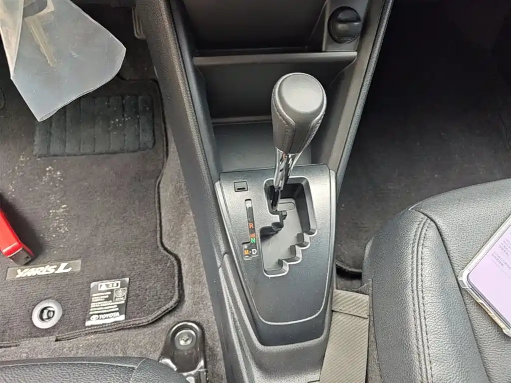 Toyota Yaris L 2021 — фото 14