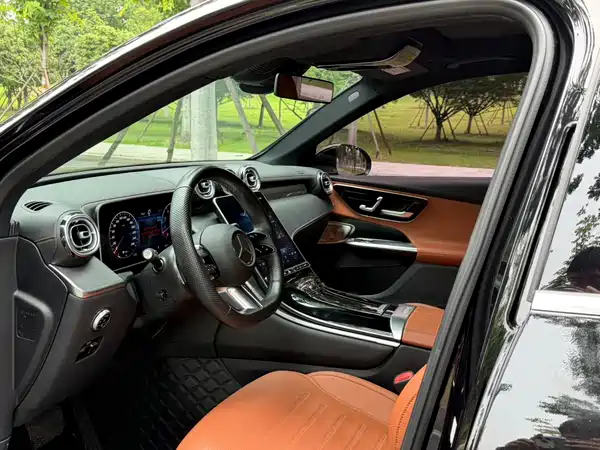 Mercedes-Benz GLC 2023