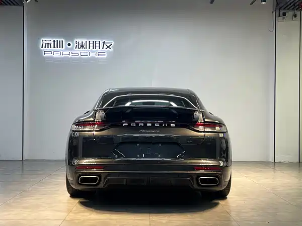 Porsche Panamera 2021