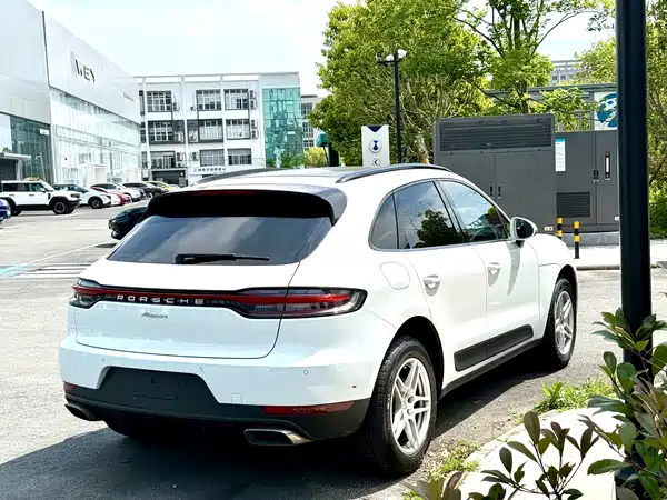 Porsche Macan 2020