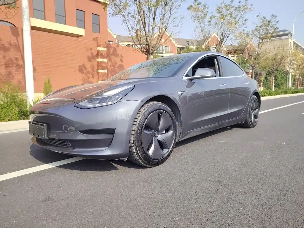 Tesla Model 3 2020 — фото 1