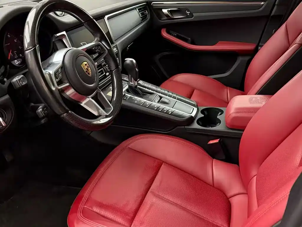 Porsche Macan 2025