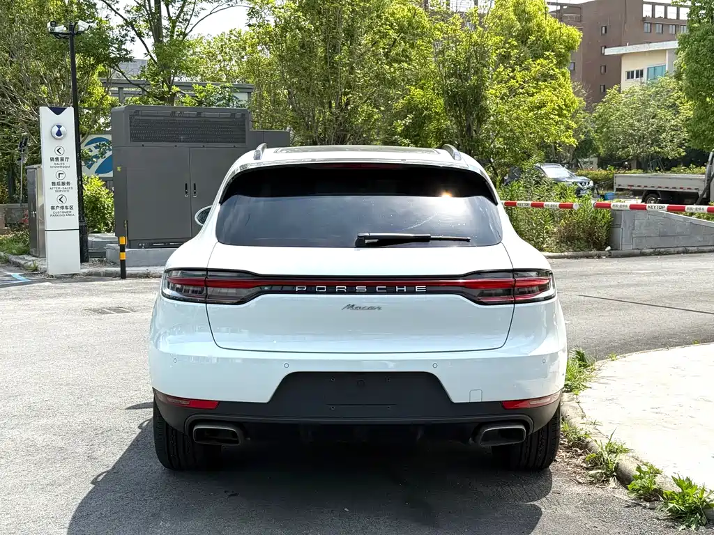 Porsche Macan 2020
