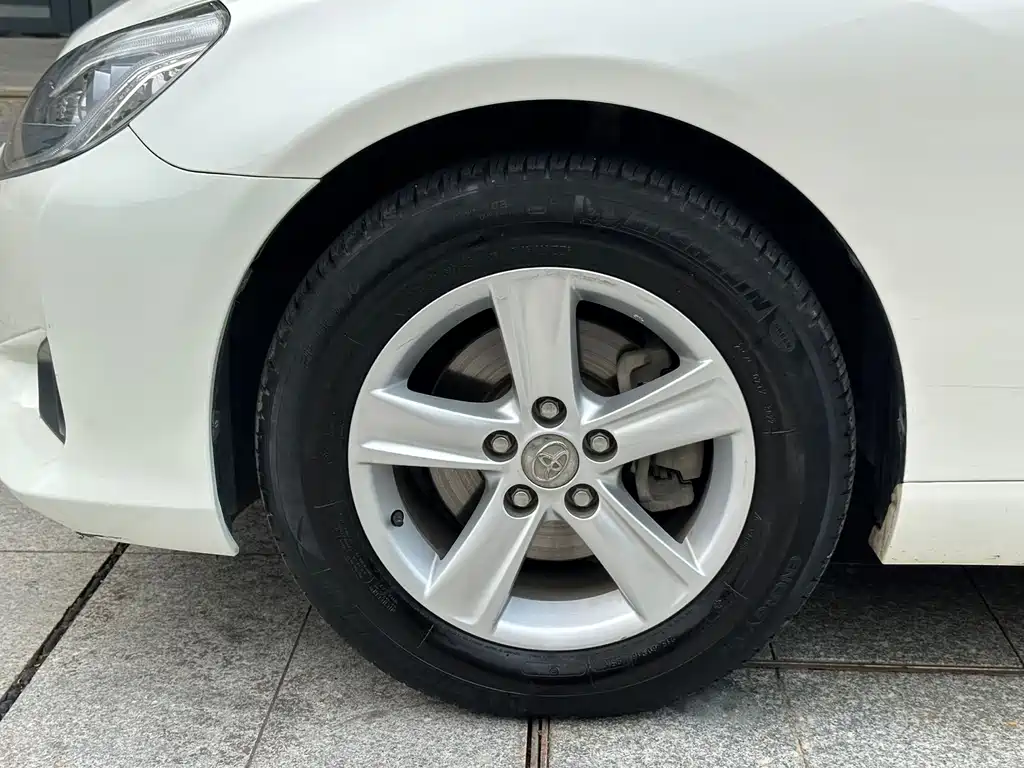 Toyota Reiz 2016 — фото 13
