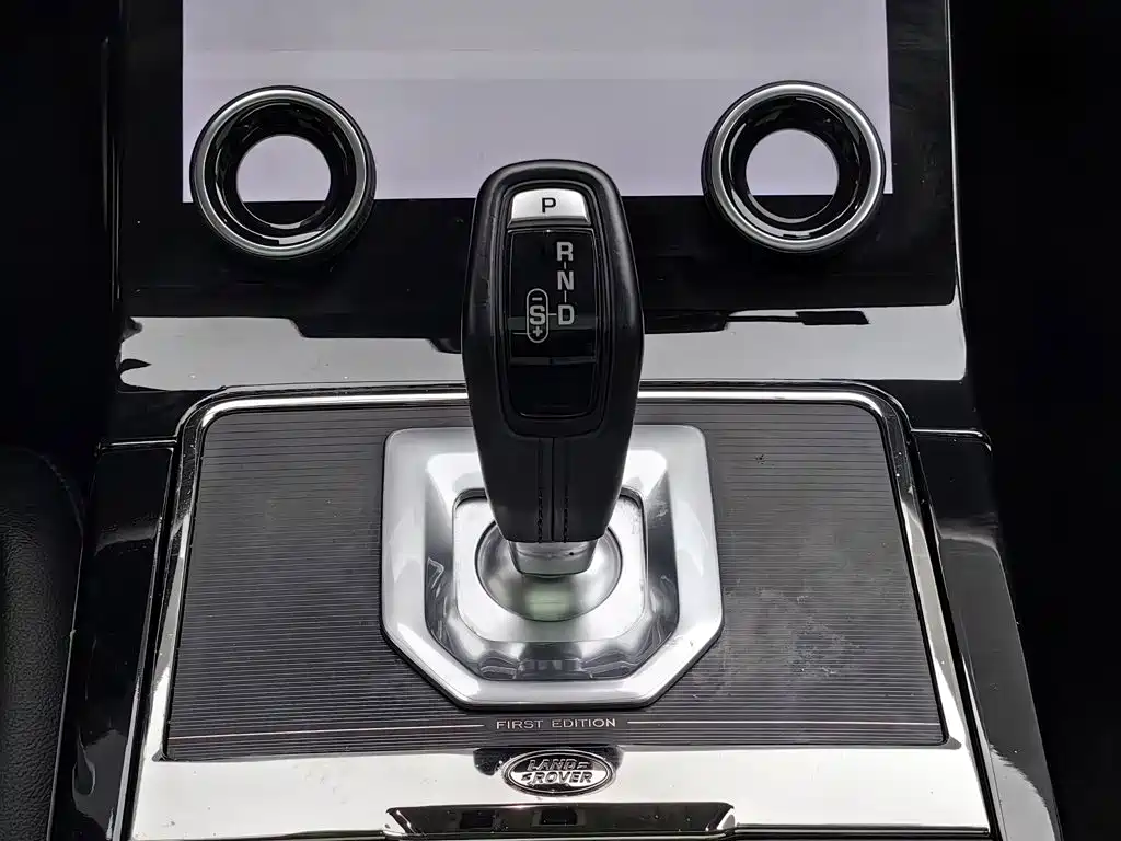 Land Rover Range Rover Evoque 2021 — фото 13