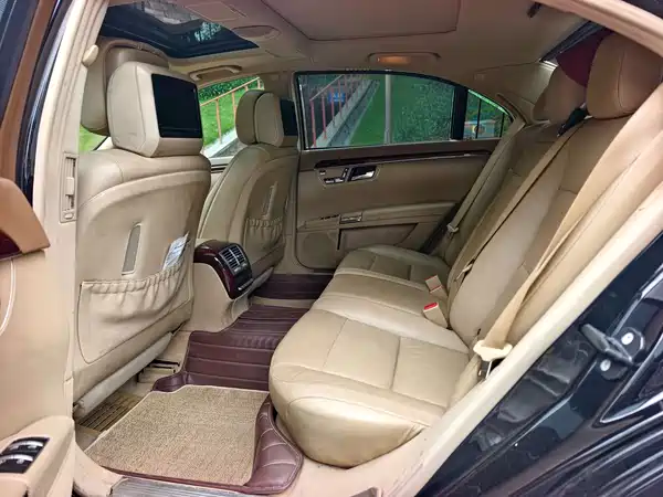 Mercedes-Benz S-Class 2009