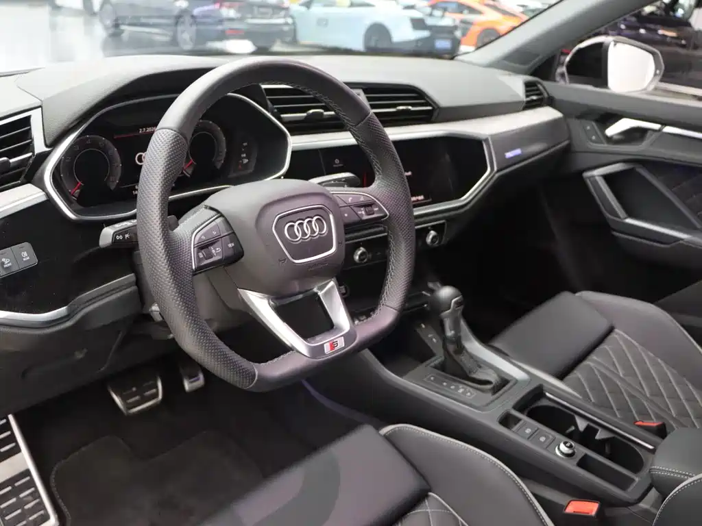 Audi Q3 Sportback 2026 — фото 9