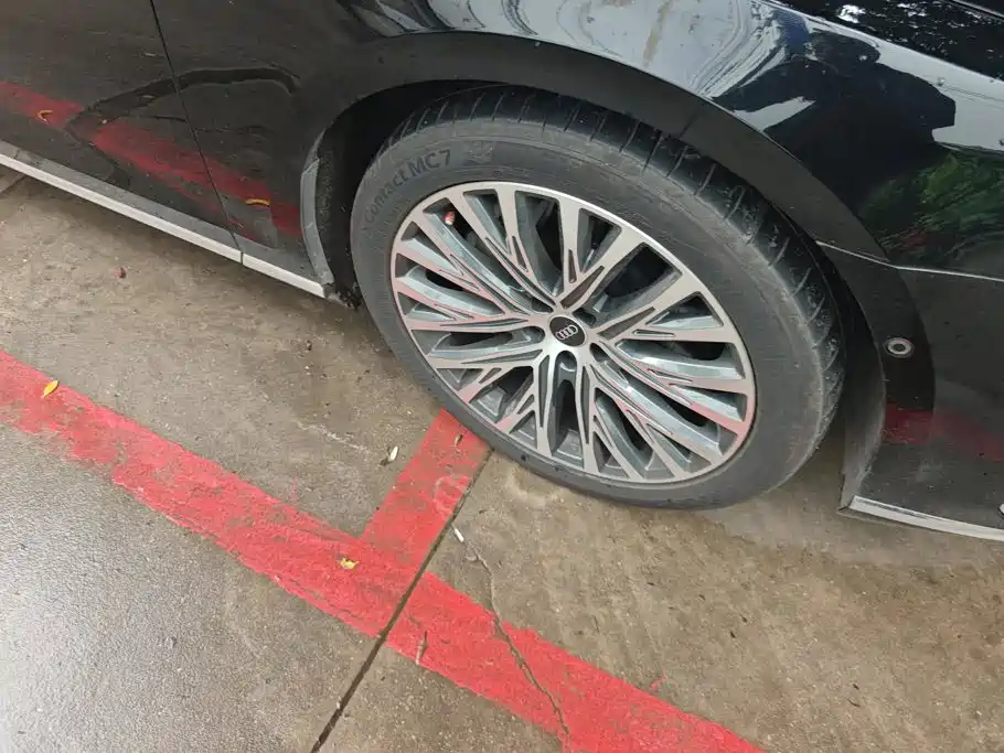 Audi A8 2021