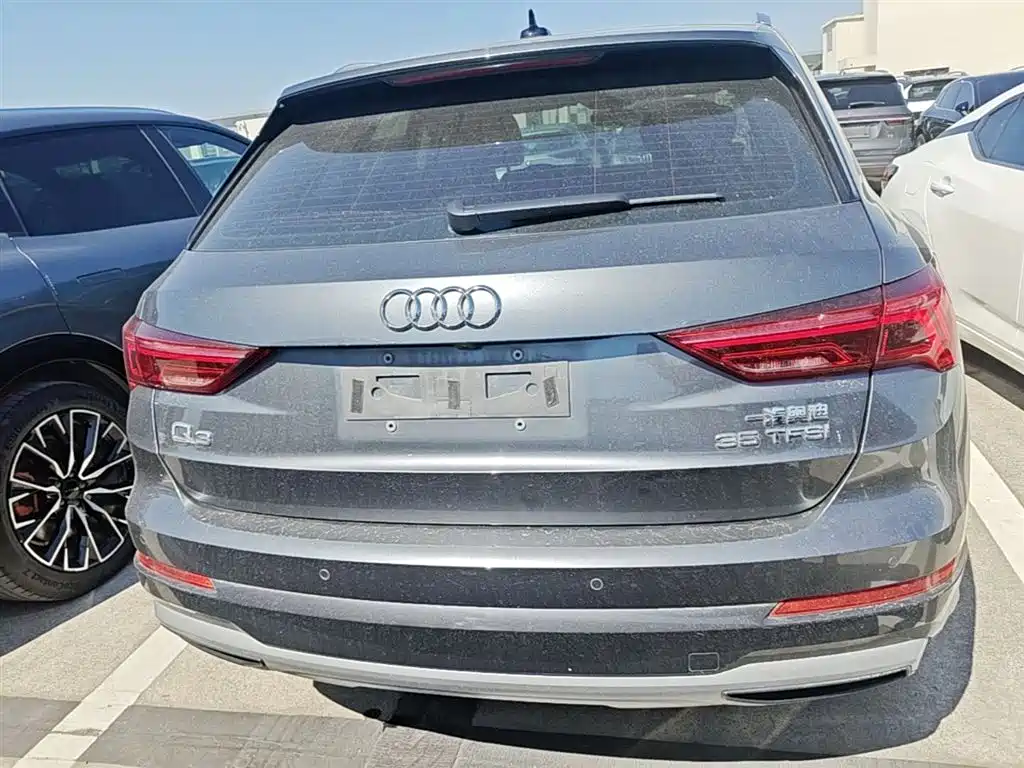 Audi Q3 2019 — фото 6