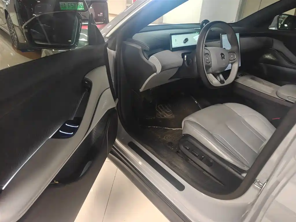 NIO ET5T 2024