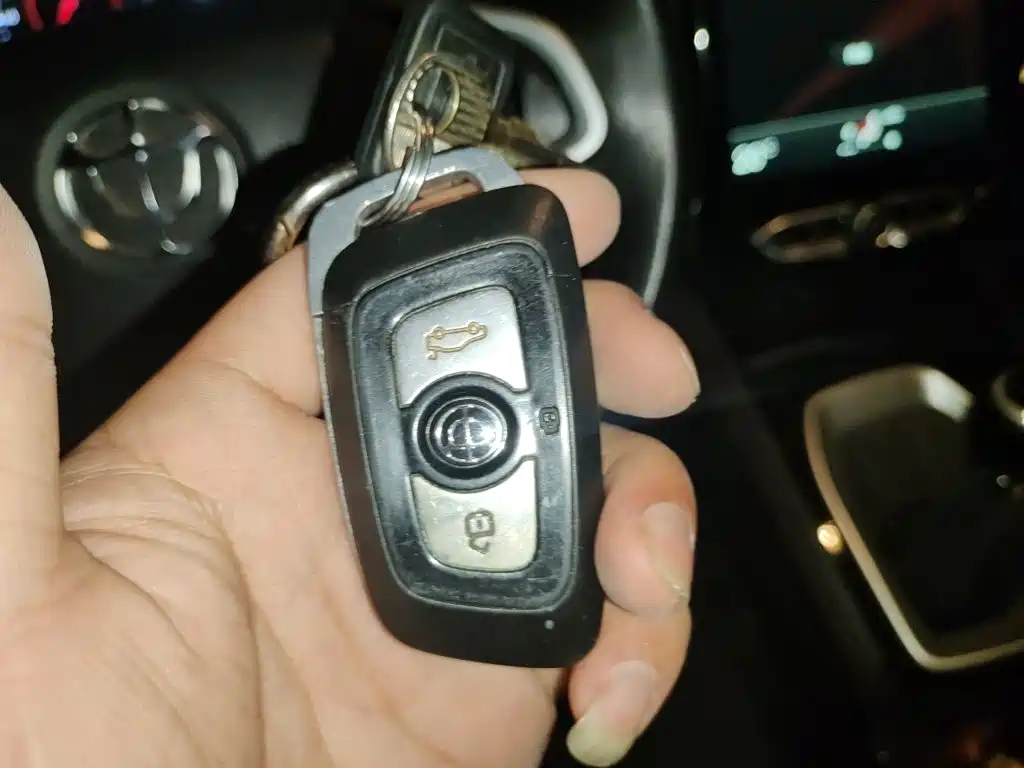 Brilliance V3 2017 — фото 12