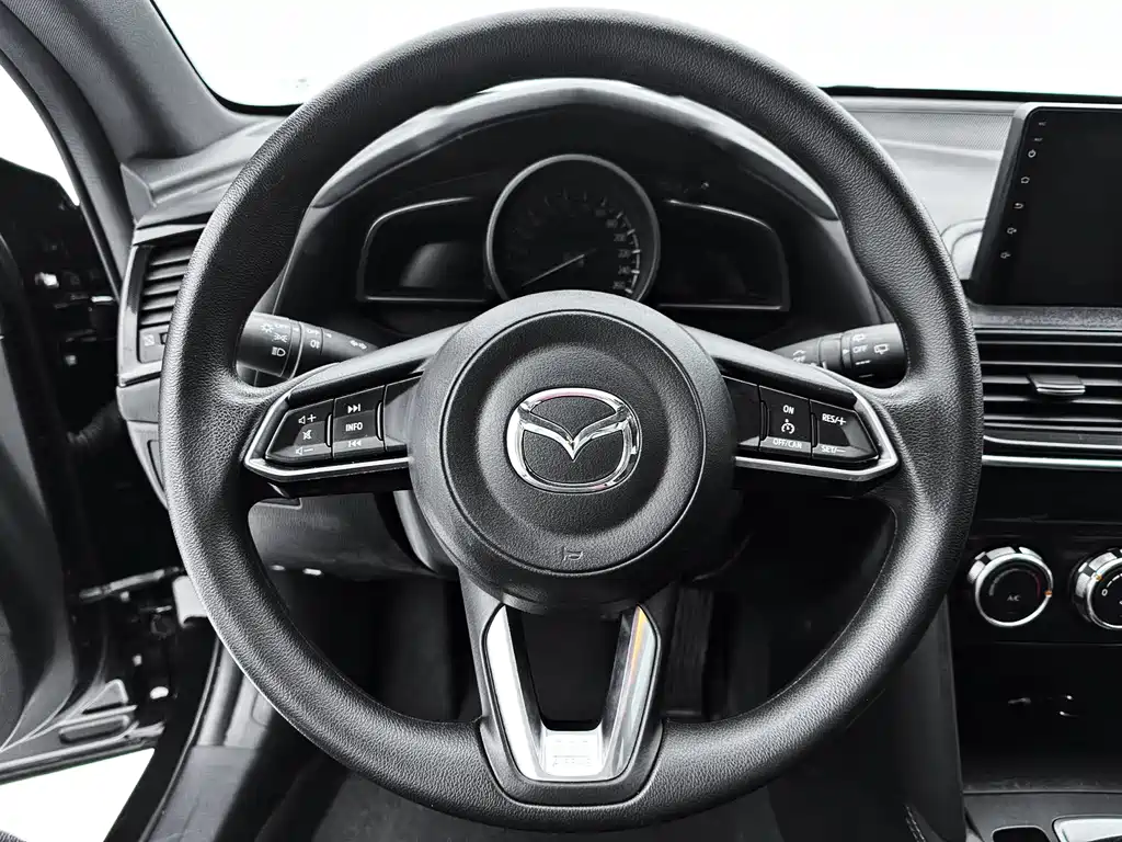 Mazda CX-4 2021 — фото 12