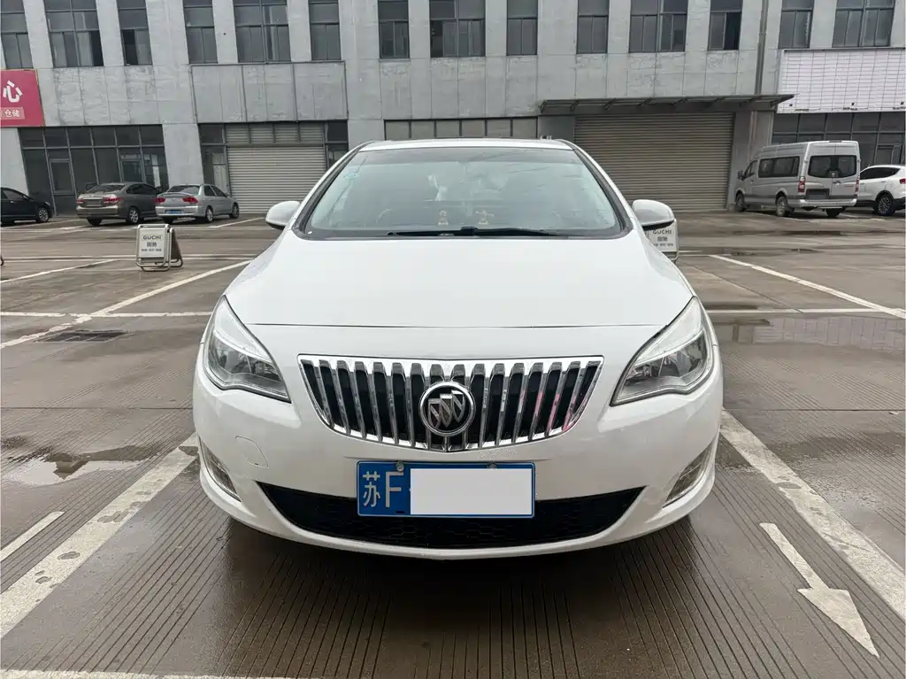 Buick Excelle 2014 — фото 2