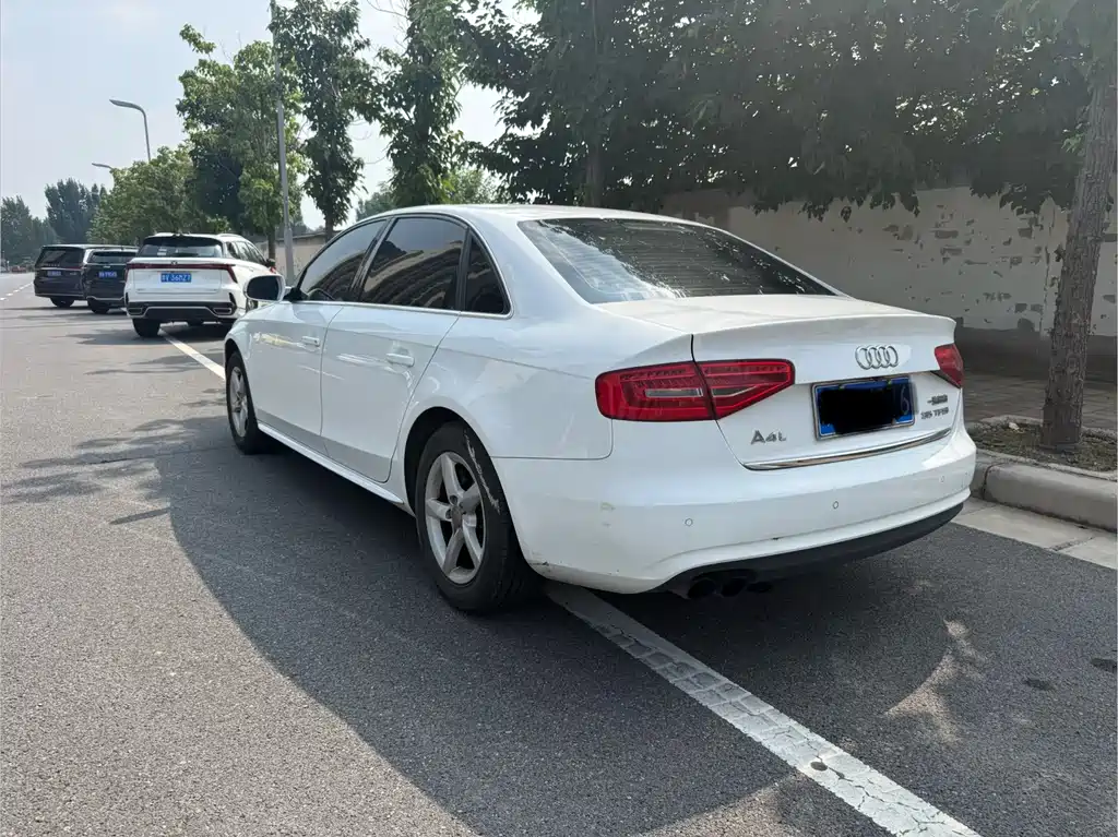 Audi A4L 2014