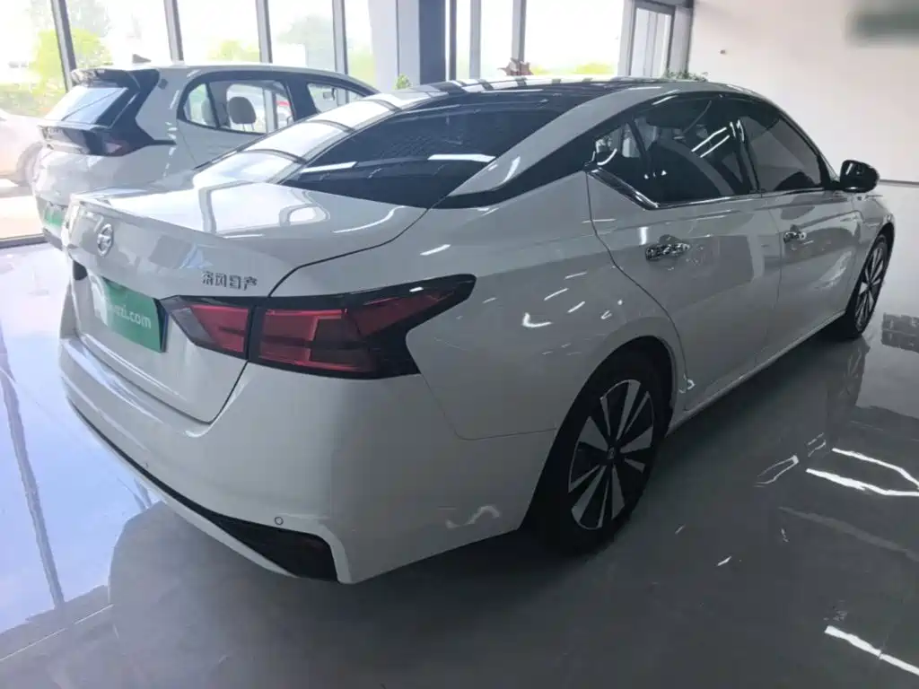 Nissan Teana 2022