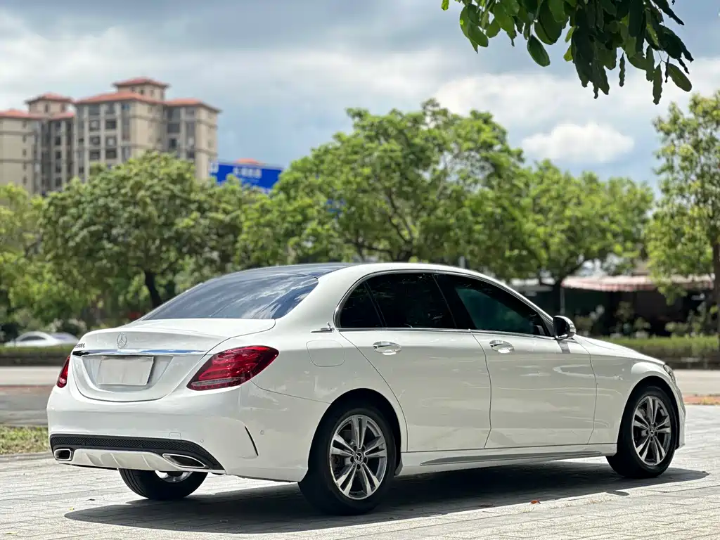 Mercedes-Benz C-Class 2017 — фото 14