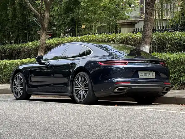 Porsche Panamera 2020