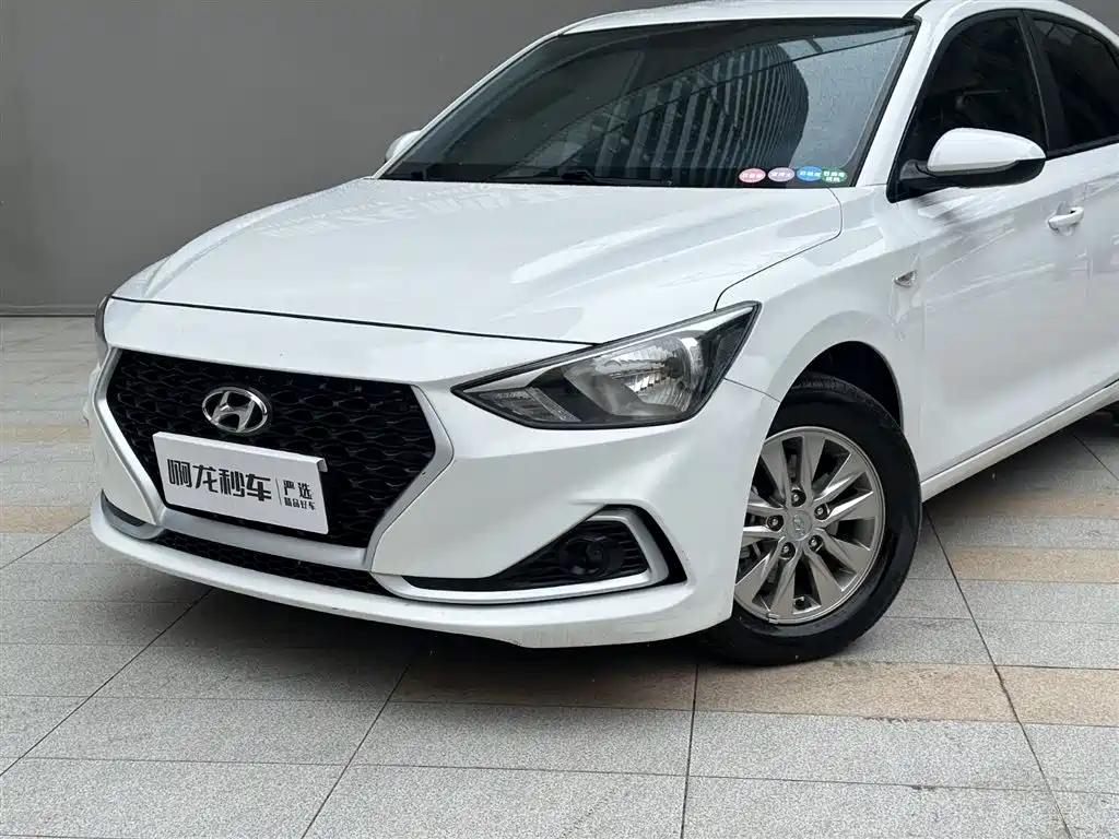 Hyundai Elantra 2020 — фото 15