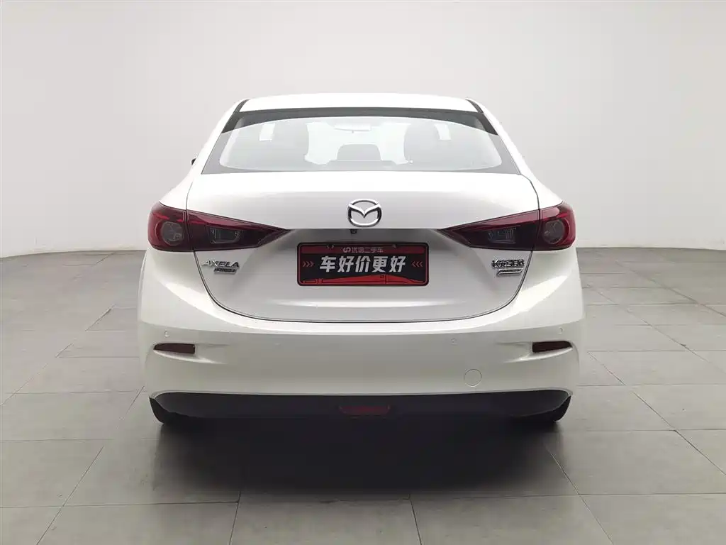Mazda 3 Axela 2016