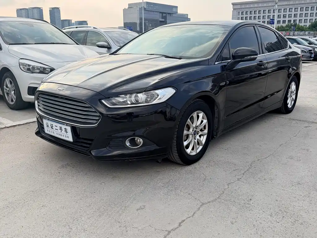 Ford Mondeo 2014 — фото 1