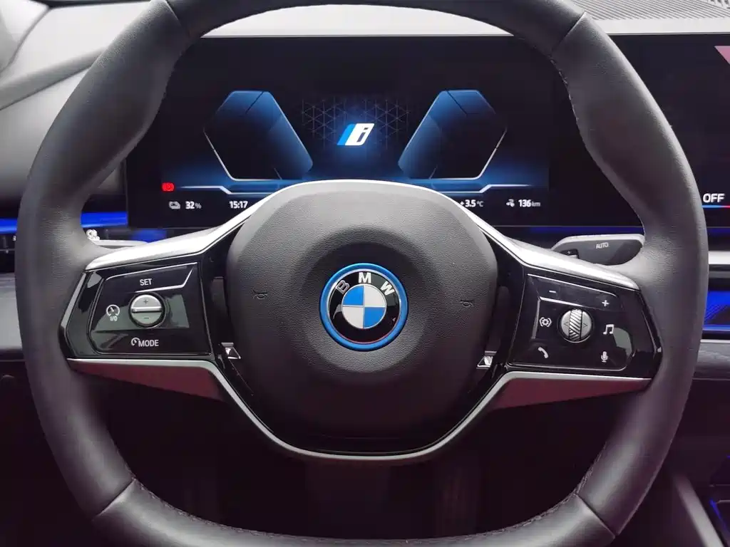 BMW i5 2025 — фото 13