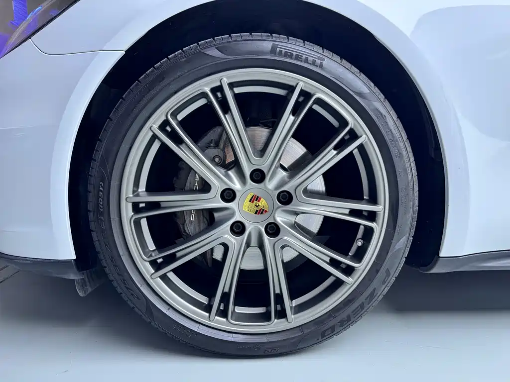Porsche Panamera 2018 — фото 15