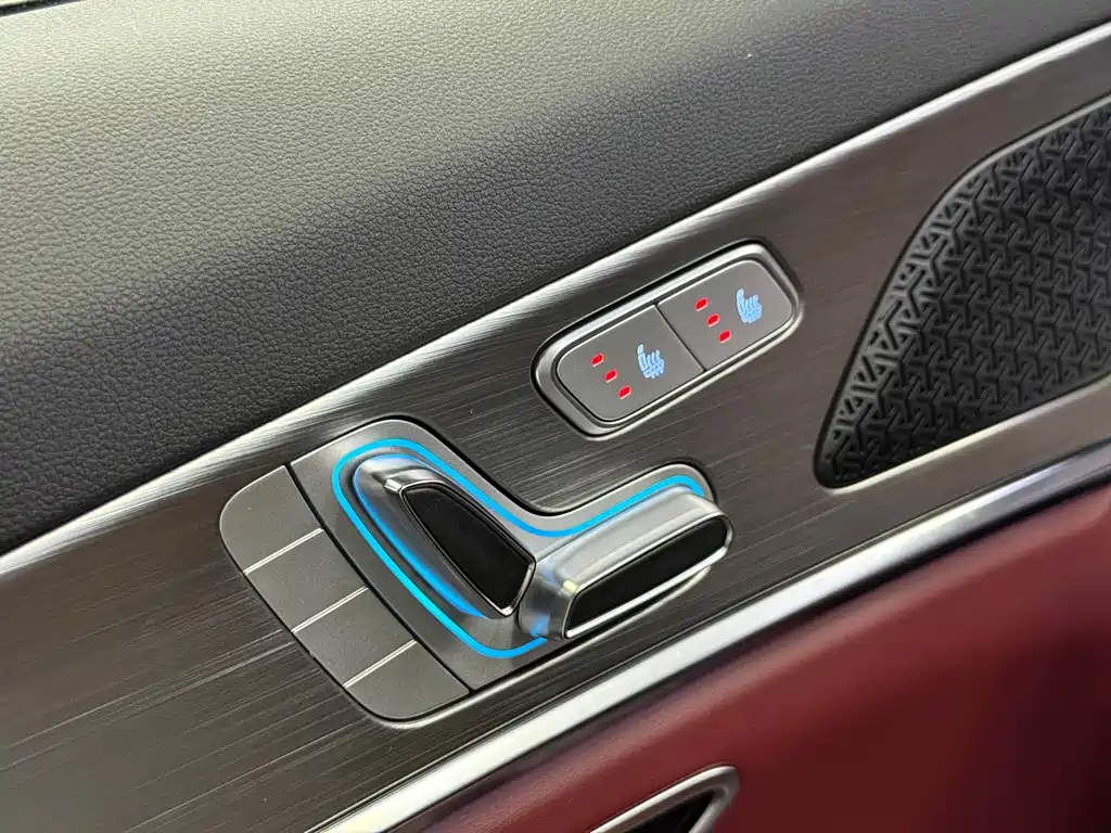 Jetour X70 PLUS 2022 — фото 18