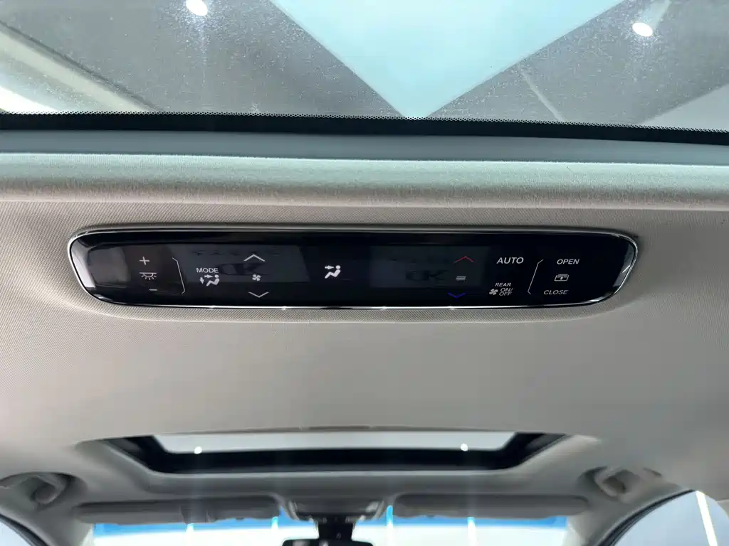 Honda Elysion 2019 — фото 17