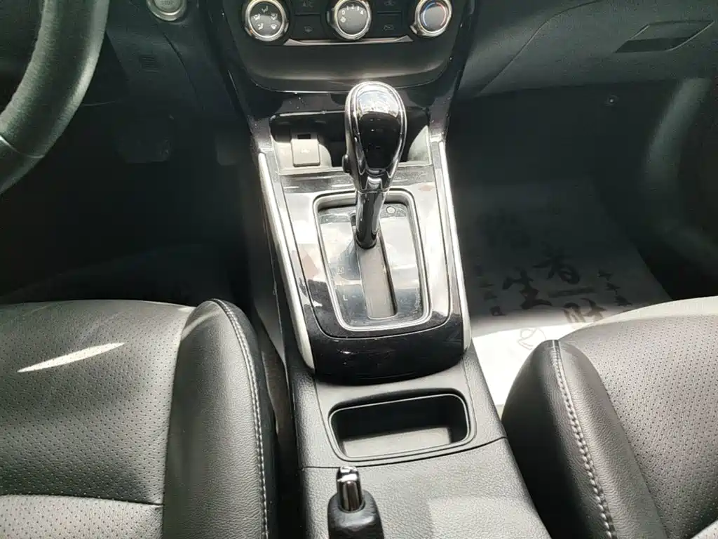 Nissan Sylphy 2019 — фото 14