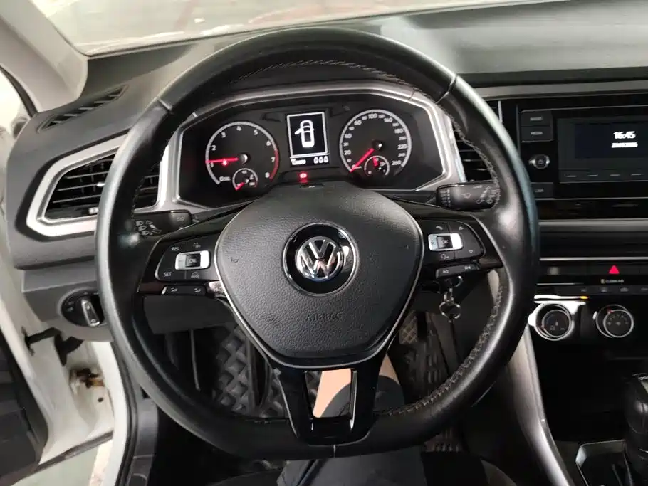 Volkswagen T-Roc 2018 — фото 15