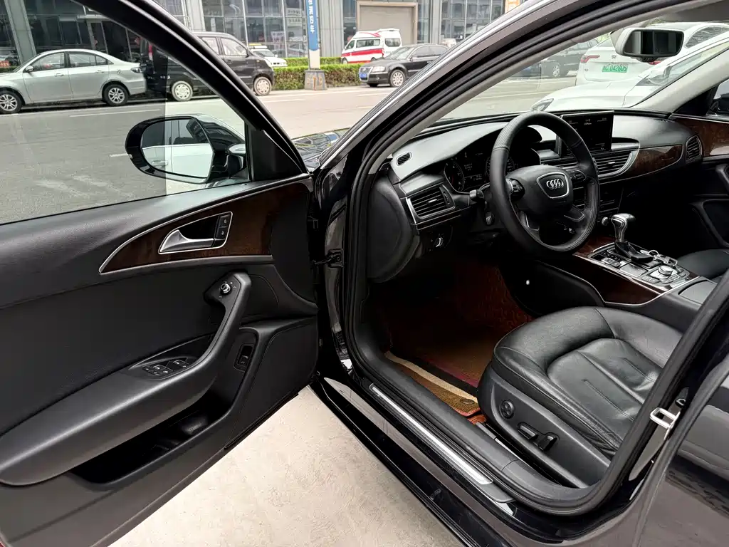 Audi A6L 2015 — фото 16