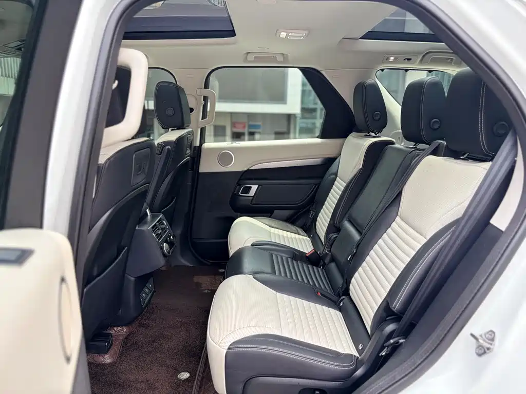 Land Rover Discovery 2021 — фото 12