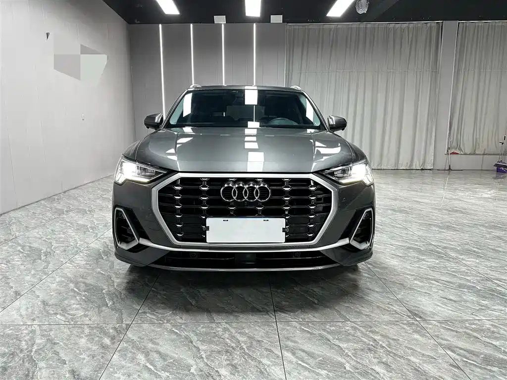 Audi Q3 2022 — фото 2