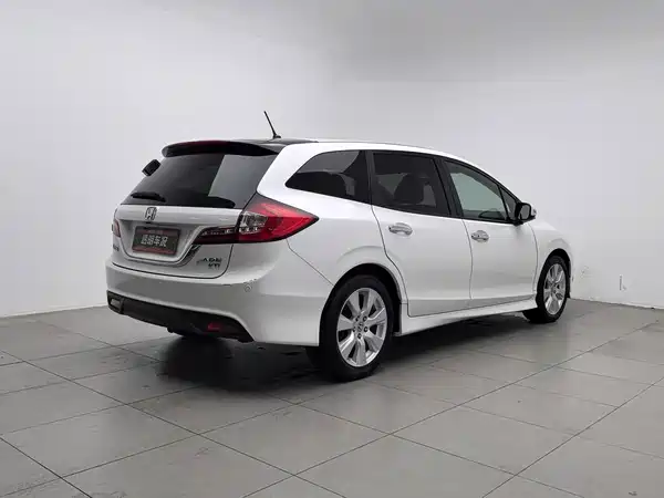 Honda Jade 2016