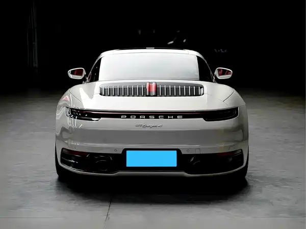 Porsche 911 2021
