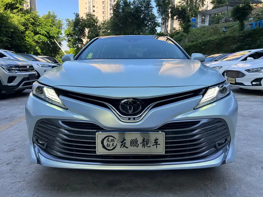 Toyota Camry 2019 — фото 2