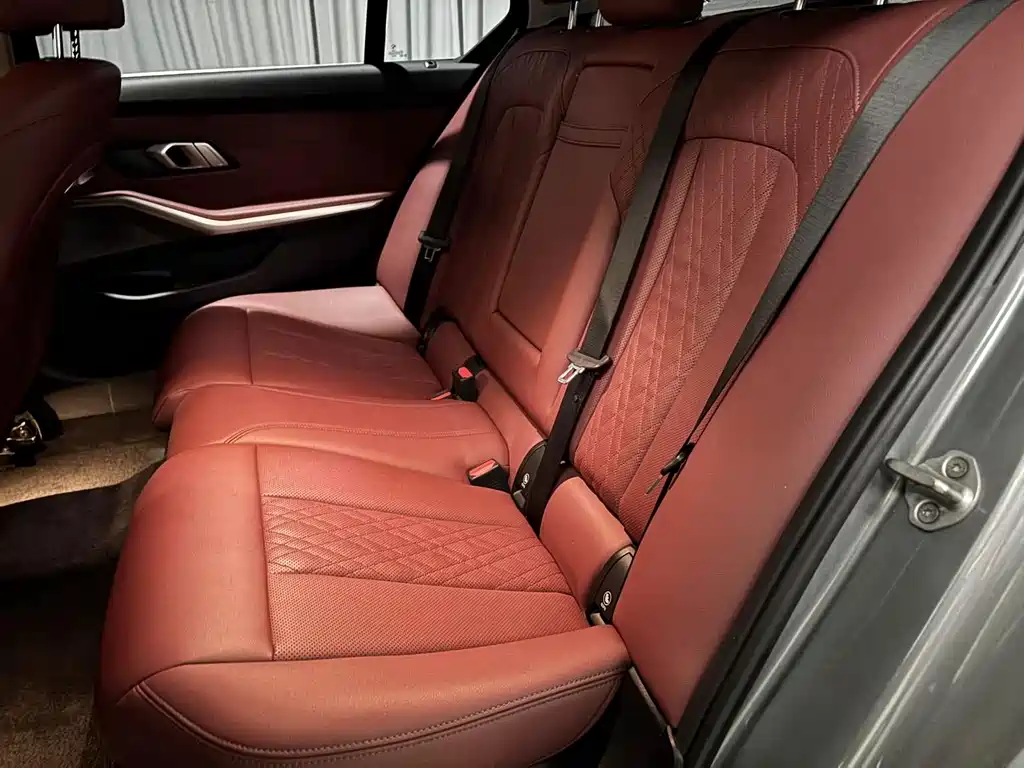 BMW 3 Series 2023 — фото 14