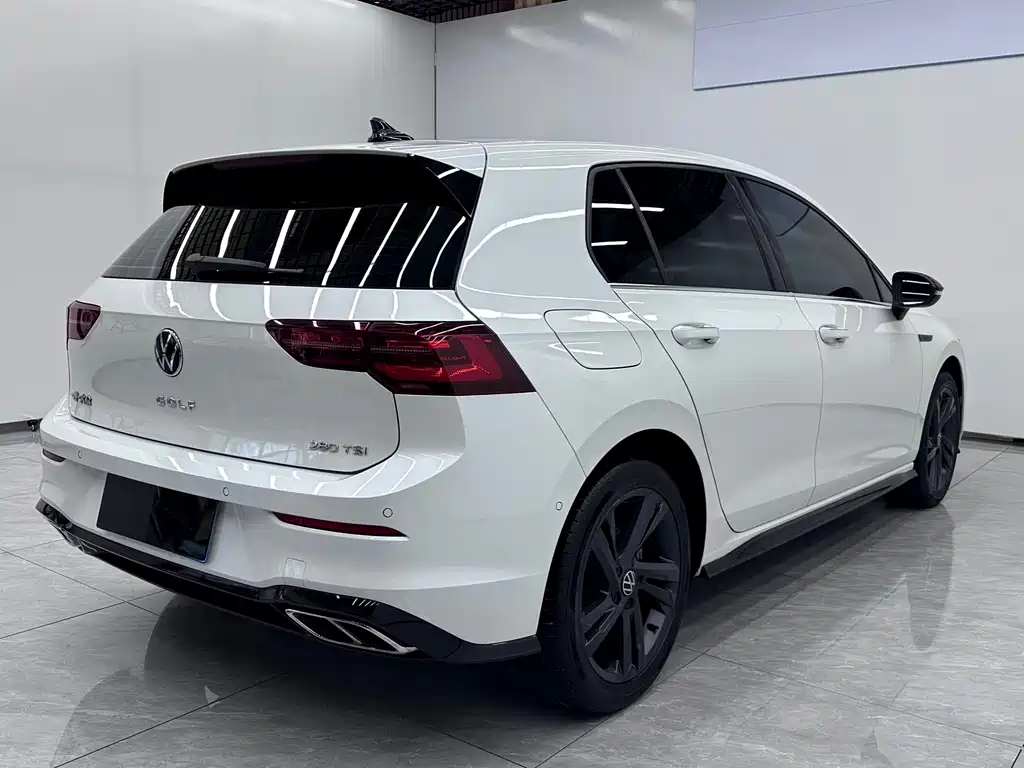 Volkswagen Golf 2023