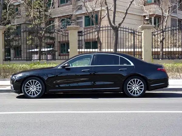 Mercedes-Benz S-Class 2024
