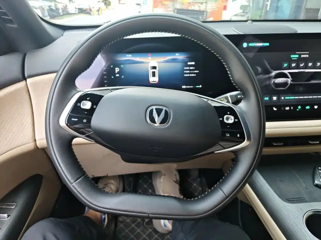 Changan CS75PLUS 2025 — фото 11