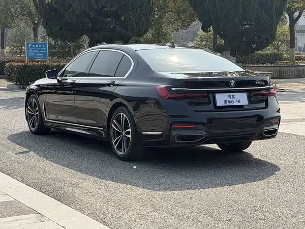 BMW 7 Series 2021