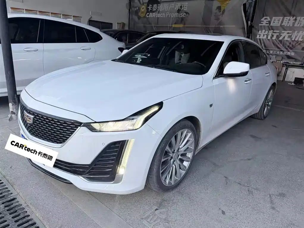 Cadillac CT5 2022 — фото 1