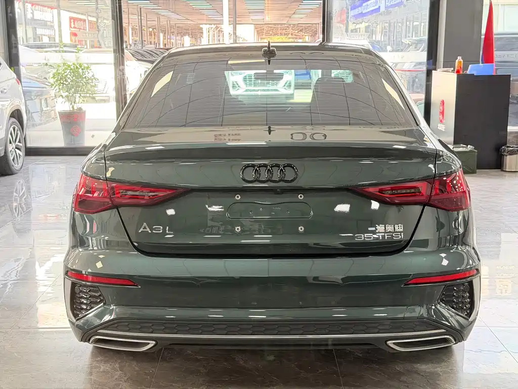 Audi A3 2023 — фото 15