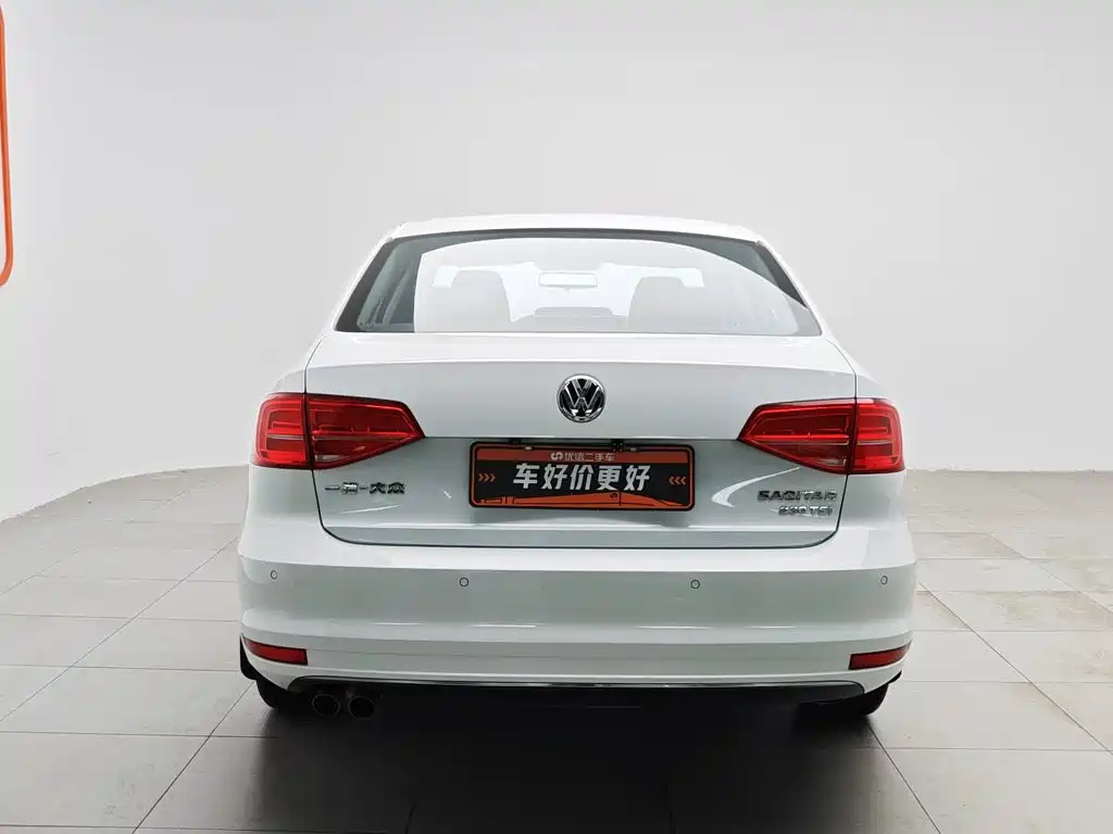 Volkswagen Sagitar 2017