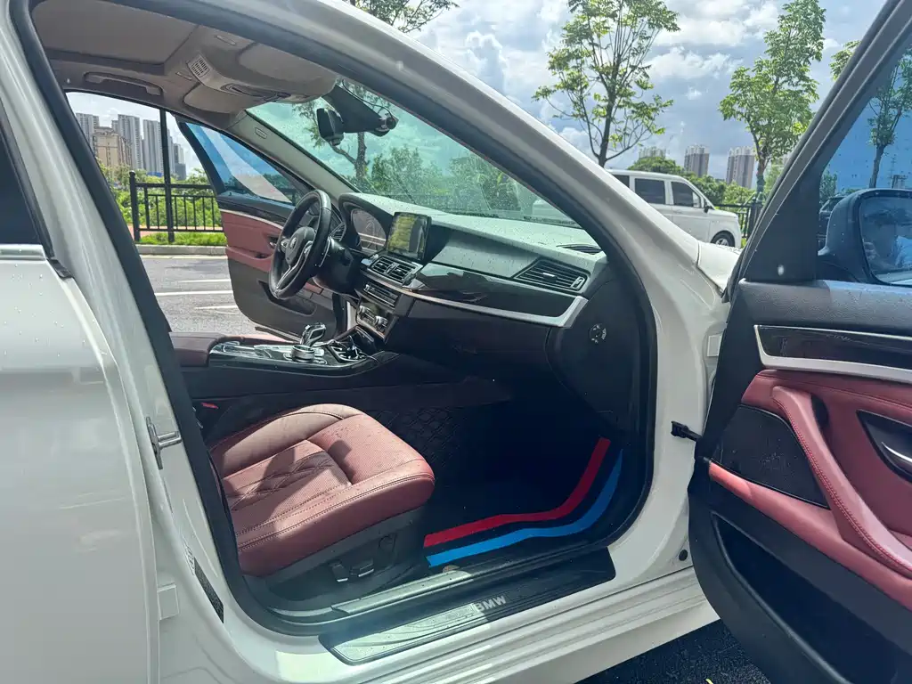 BMW 5 Series 2012