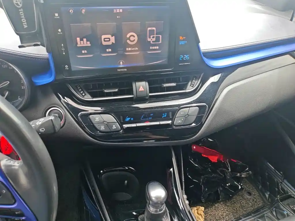 Toyota IZOA 2018 — фото 20
