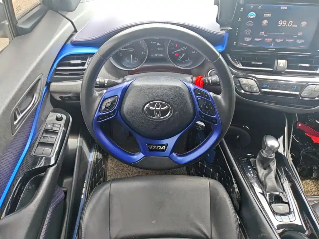 Toyota IZOA 2018 — фото 17
